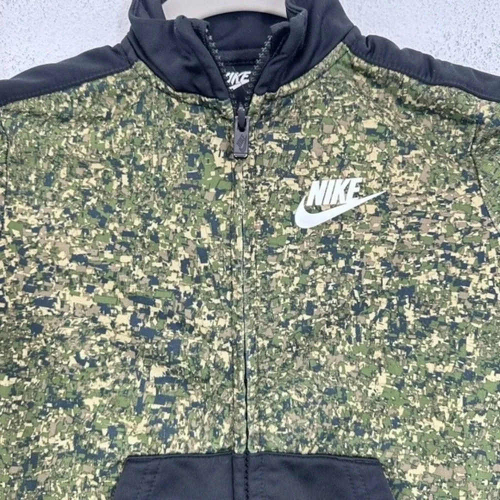 Nike Boys Green Camo Track Jacket Full Zip‎ Black Trim Size 4T Back to School
